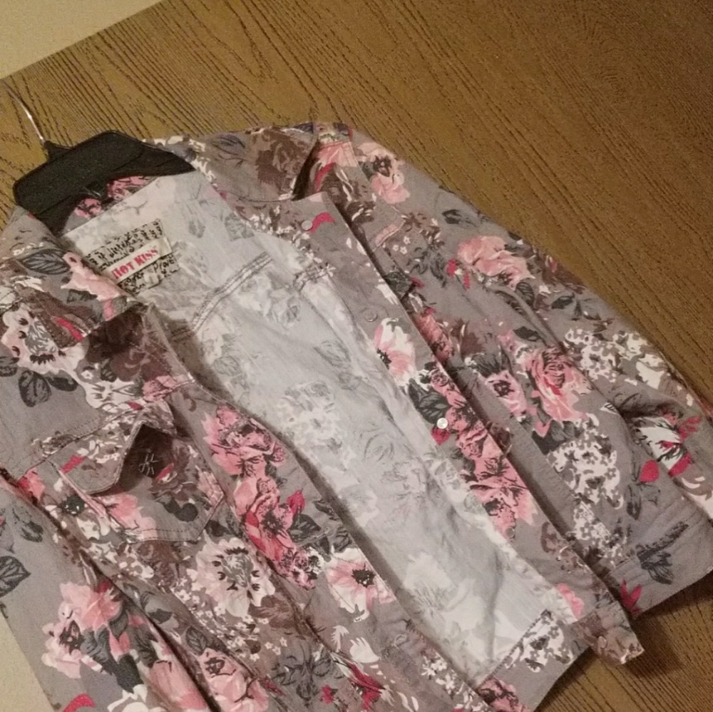 Light weight printed jean jacket